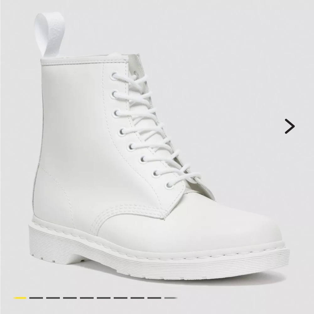 NWT • 1460 MONO • DR MARTENS • WHITE • SMOOTH